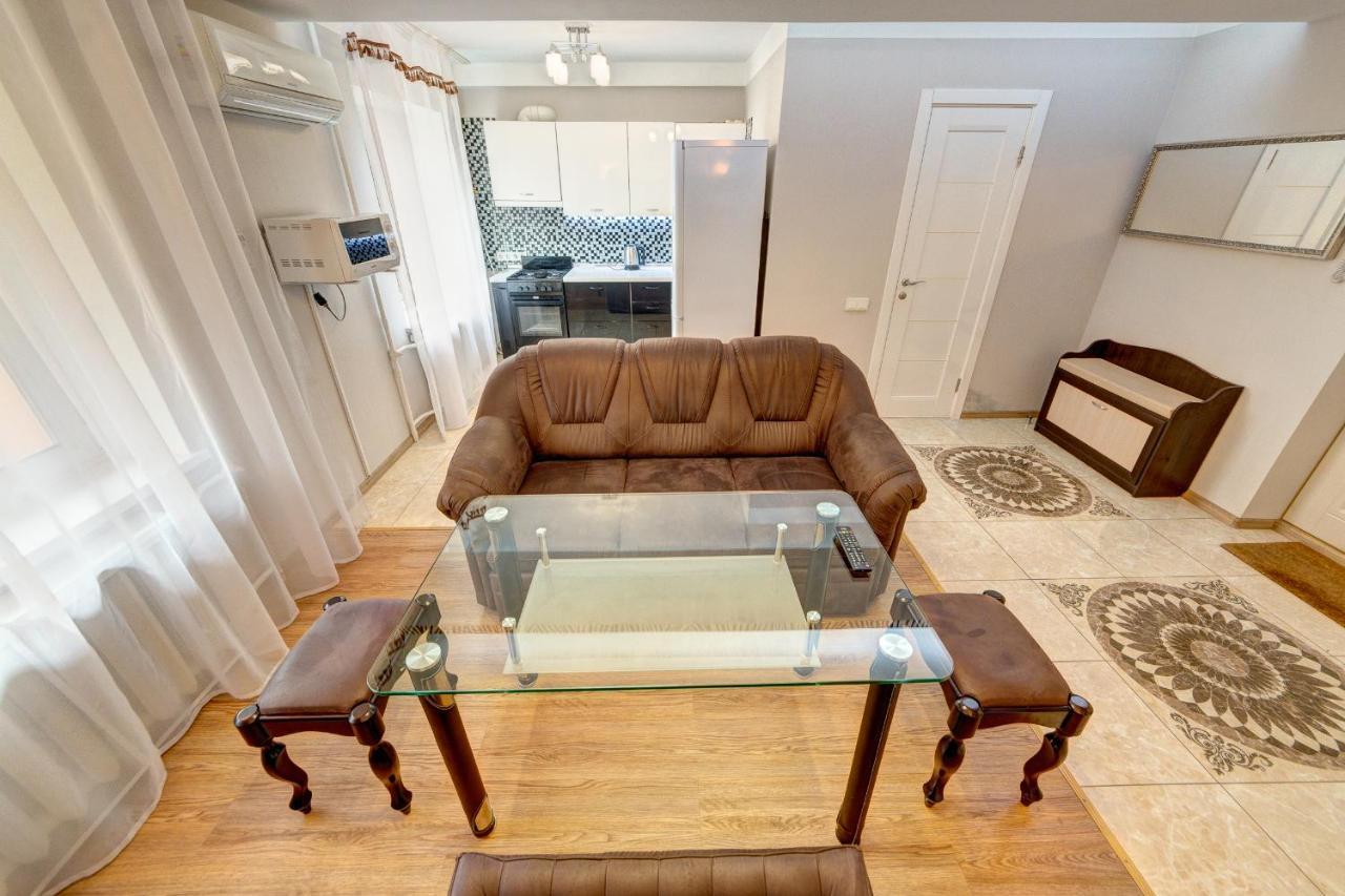 Excellent Apartment Druzhby Narodov Boulevard 3A. Lybedskaya Metro Station Kiew Exterior foto
