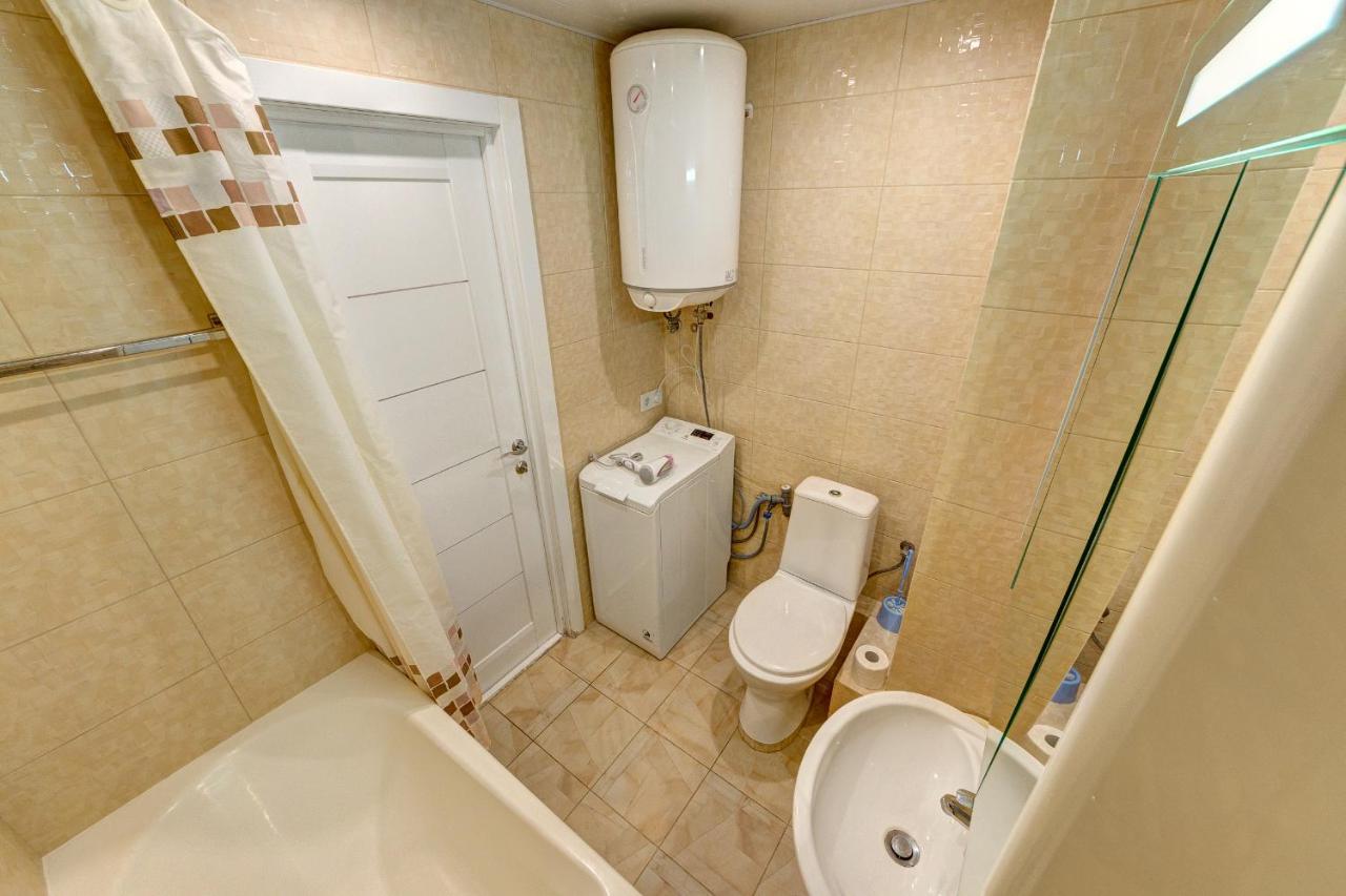 Excellent Apartment Druzhby Narodov Boulevard 3A. Lybedskaya Metro Station Kiew Exterior foto